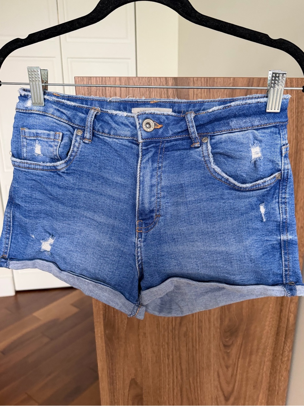 Zara Trafaluc Authentic Denim Distressed Cuffed Shorts Size 6 28